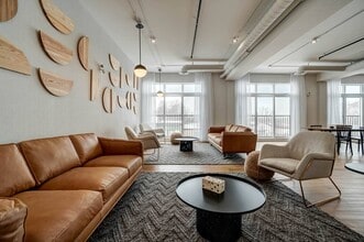 Center Park in Ottawa, ON - Building Photo - Building Photo