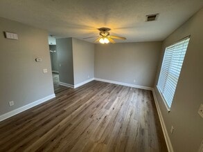 107 12th St in Grottoes, VA - Building Photo - Building Photo
