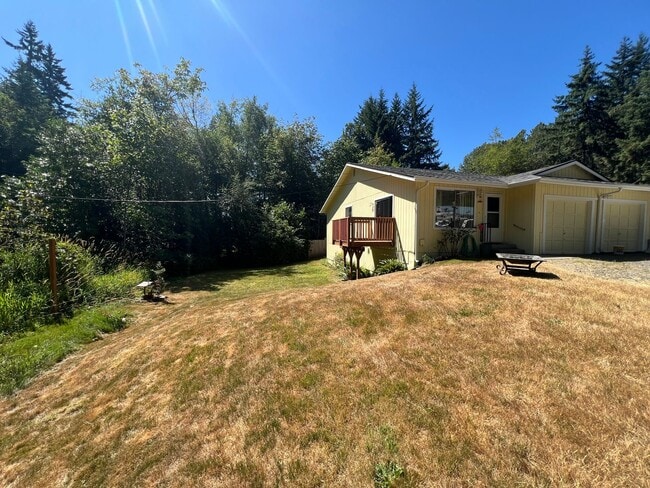 1496 Saddle Club Rd SE in Port Orchard, WA - Building Photo - Building Photo