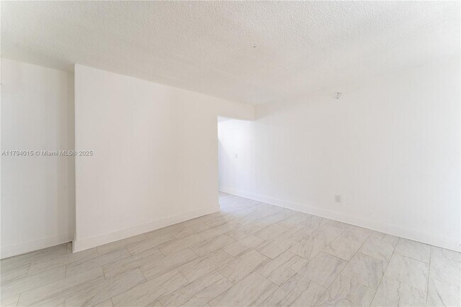 1515 NW N River Dr in Miami, FL - Building Photo - Building Photo