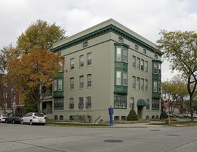 1503 N Humboldt Ave in Milwaukee, WI - Foto de edificio - Building Photo