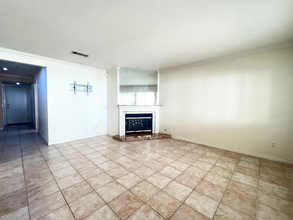 2700 Toumey Ln in Corona, CA - Foto de edificio - Building Photo