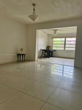 11001 NW 44th St in Coral Springs, FL - Building Photo - Building Photo