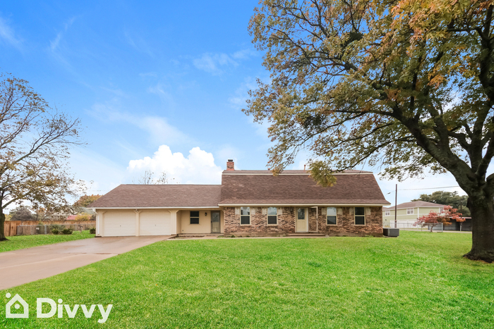 1500 S Stratton St in Decatur, TX - Building Photo