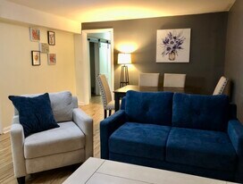 8 Battery Dr in Rossville, GA - Building Photo