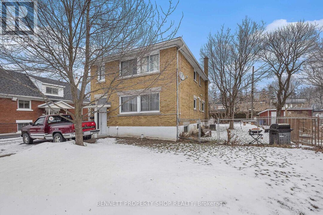 713-713 Morgan St in Ottawa, ON - Building Photo