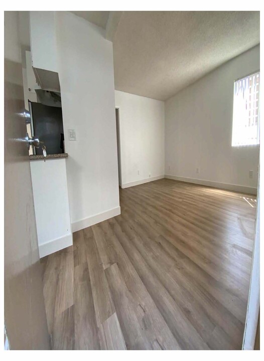 223-225 Shell St. in Manhattan Beach, CA - Foto de edificio