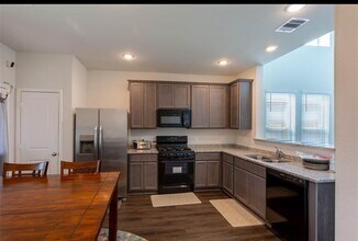 14212 Sedona Rdg Dr in Conroe, TX - Building Photo - Building Photo