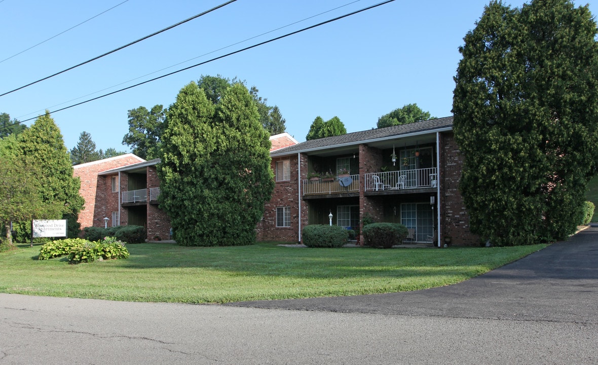 Winwood Drive Apartments in Mansfield, OH - Building Photo