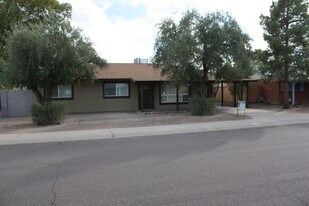 7501 E Hubbell St in Scottsdale, AZ - Building Photo