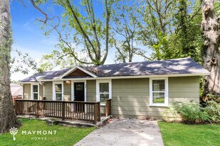 884 Custer Ave SE in Atlanta, GA - Building Photo