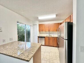 6646 Via Regina in Boca Raton, FL - Building Photo - Building Photo