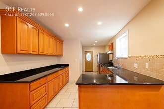 1532 Christian St in Philadelphia, PA - Building Photo - Building Photo