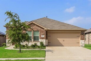 3010 Saddleback Way in Forney, TX - Building Photo