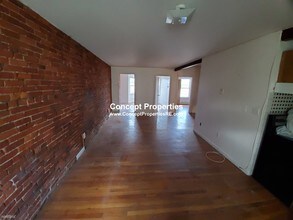 162 Broadway-Unit -# 2 in Somerville, MA - Foto de edificio - Building Photo