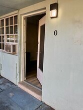 217 SW 11th Ct, Unit Studio in Fort Lauderdale, FL - Building Photo - Building Photo