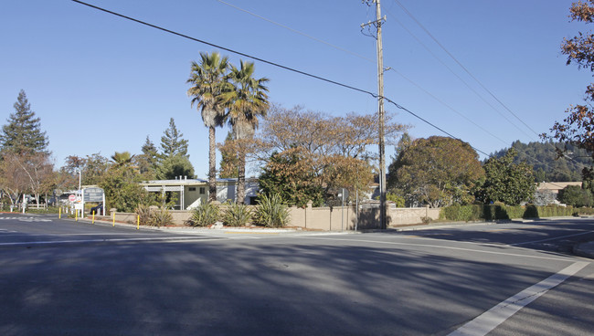 Vista del Lago in Scotts Valley, CA - Foto de edificio - Building Photo