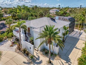 412 Treasure Boat Way in Siesta Key, FL - Building Photo - Building Photo
