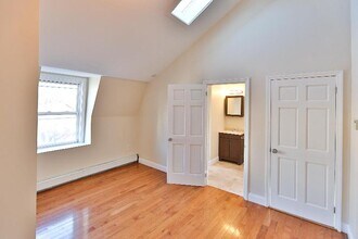 82 Bremen St, Unit 2 in Boston, MA - Foto de edificio - Building Photo