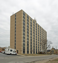 Lakeview Plaza in Lorain, OH - Foto de edificio - Building Photo