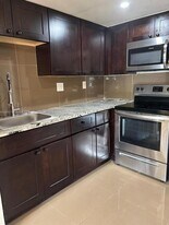 6620 W 2nd Ct, Unit 110 in Hialeah, FL - Building Photo