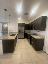 8390 NW 51st Ter in Doral, FL - Building Photo - Building Photo