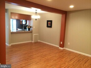 12546 Laurel Grove Pl in Germantown, MD - Foto de edificio - Building Photo