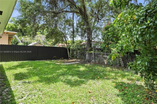 10848 NE 3rd Ct in Miami, FL - Building Photo - Building Photo