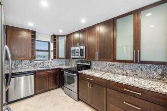 2400 Deer Creek Country Club Blvd in Deerfield Beach, FL - Building Photo - Building Photo