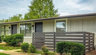 The Beverly in Chattanooga, TN - Building Photo