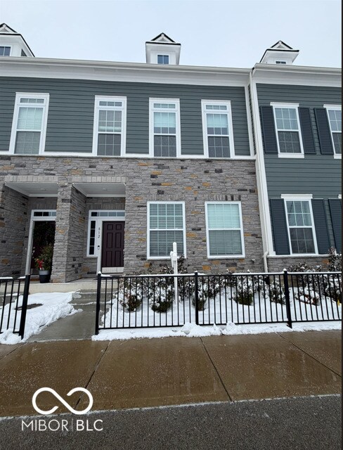 812 Kinzer Ave in Carmel, IN - Building Photo - Building Photo