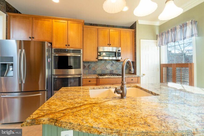 5237 Jule Star Dr in Centreville, VA - Building Photo - Building Photo