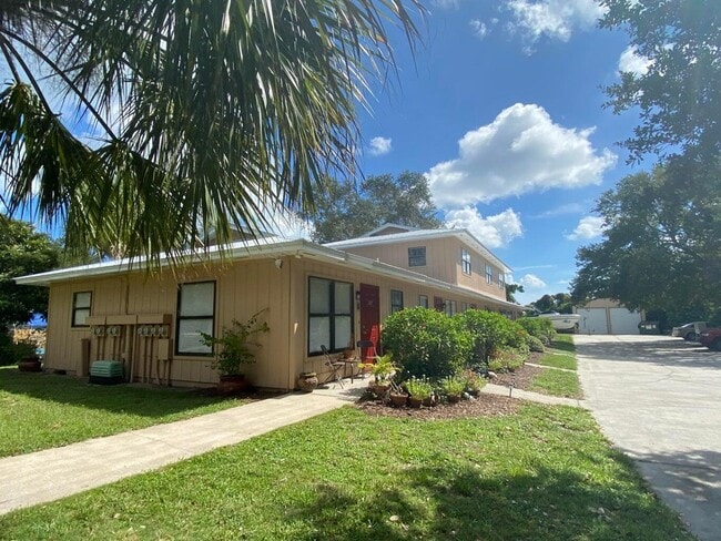 958 Louisiana Ave in Sebastian, FL - Building Photo - Building Photo