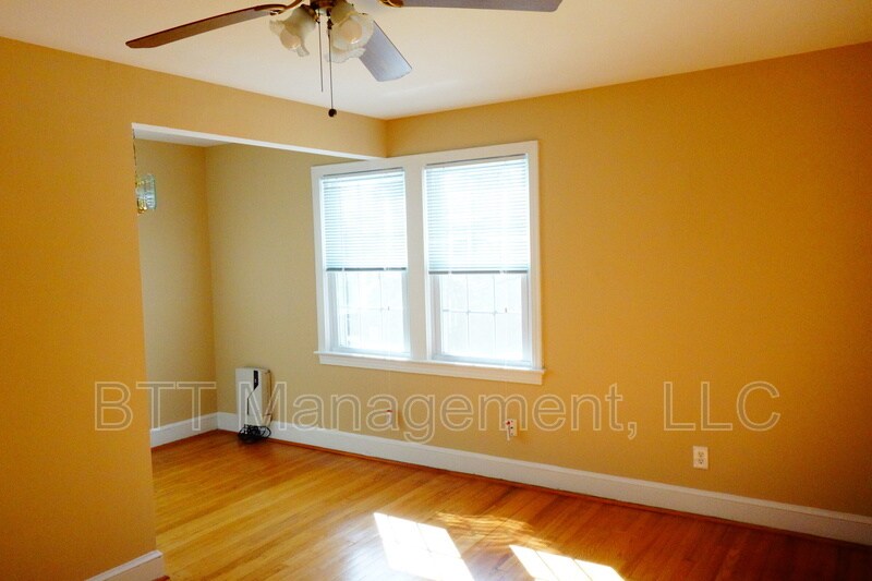 800 Maplewood Ave in Takoma Park, MD - Building Photo