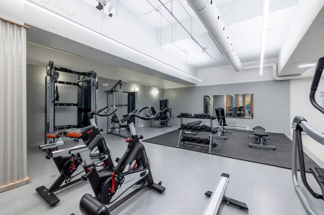 Appartements Dorchester in Montréal, QC - Building Photo - Interior Photo