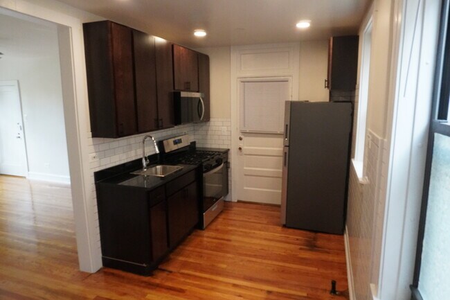 4107 N Kedzie Ave in Chicago, IL - Building Photo - Building Photo