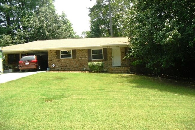 property at 2604 Princess Ln SE