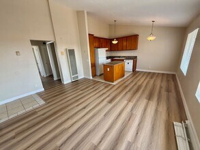 1775 Freeman Ave in Long Beach, CA - Building Photo - Building Photo