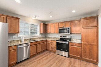 28541 Carlton Way Dr in Novi, MI - Building Photo - Building Photo