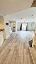 727 Bunker Hill Rd in Houston, TX - Building Photo - Building Photo