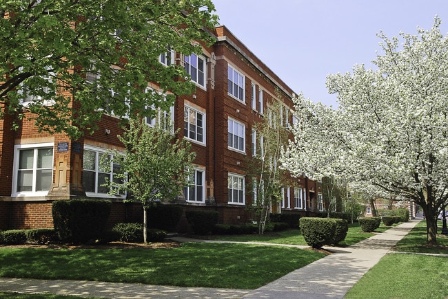 908-922 Main Street in Evanston, IL - Foto de edificio - Building Photo