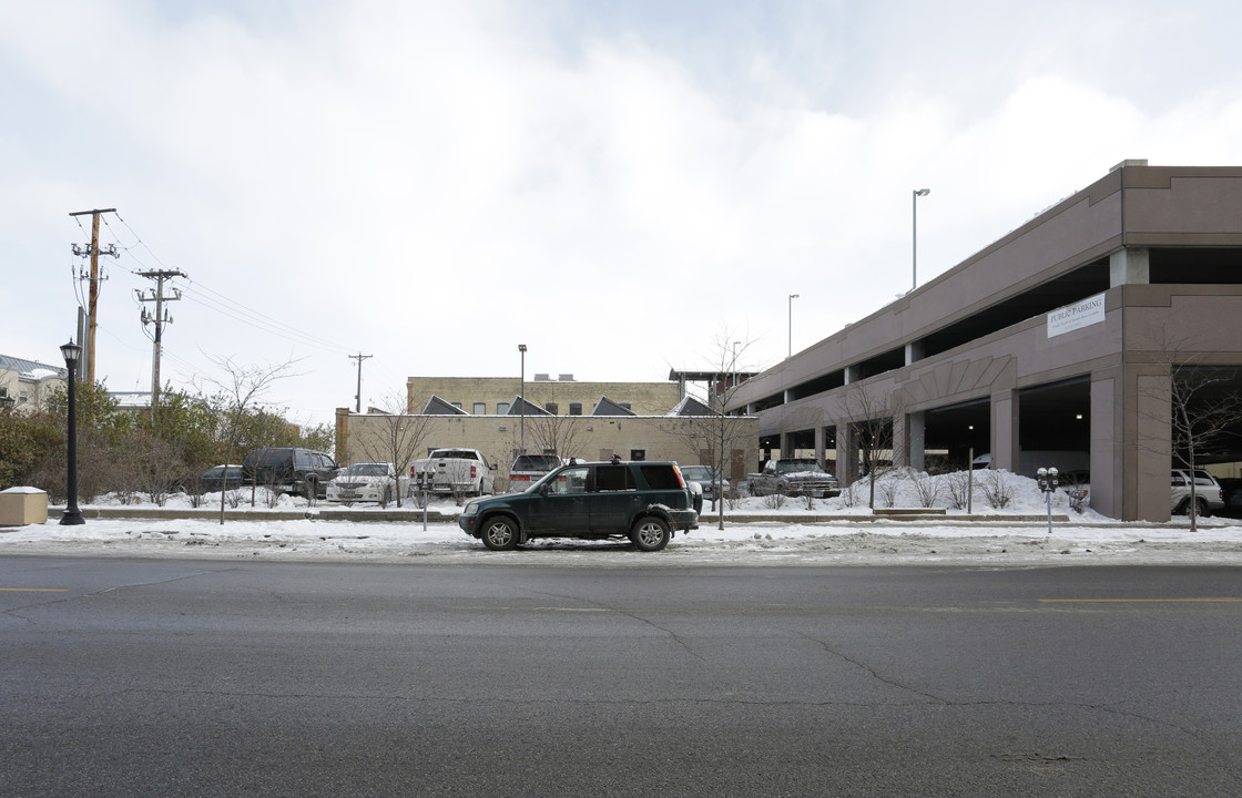 24 NE University Ave in Minneapolis, MN - Building Photo