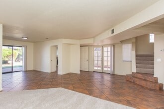 2166 Villa Sonoma Glen in Escondido, CA - Building Photo - Building Photo