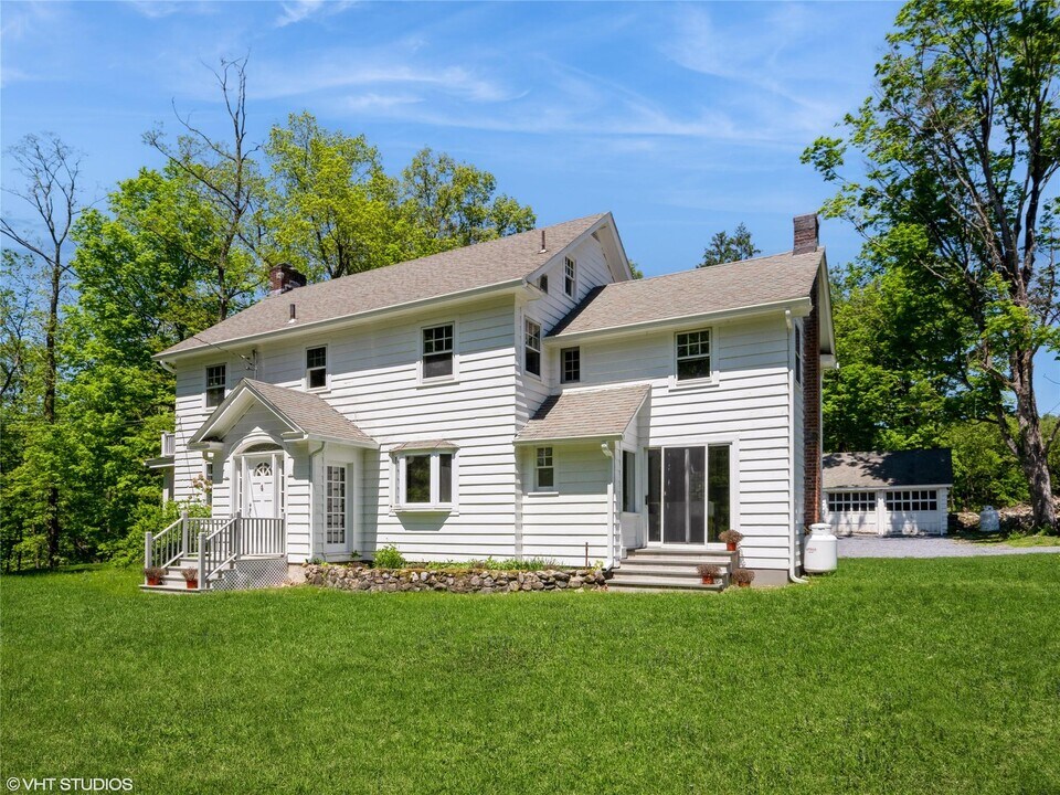 155 Horton Rd in Cold Spring, NY - Building Photo