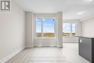 343 Cantering Dr in Ottawa, ON - Building Photo - Building Photo