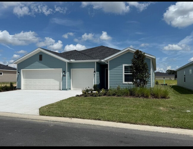 property at 6933 SW 89th Ln