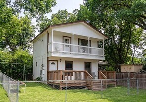 351 Altgelt Ave in San Antonio, TX - Building Photo