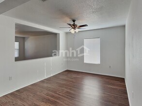 10920 Pond Pine Dr in Riverview, FL - Foto de edificio - Building Photo