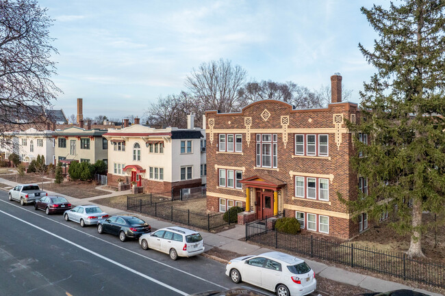 3939 Chicago Ave in Minneapolis, MN - Building Photo - Building Photo