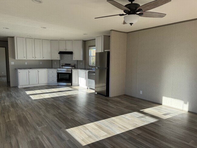 585 Travis Wy in Newport, TN - Building Photo - Building Photo